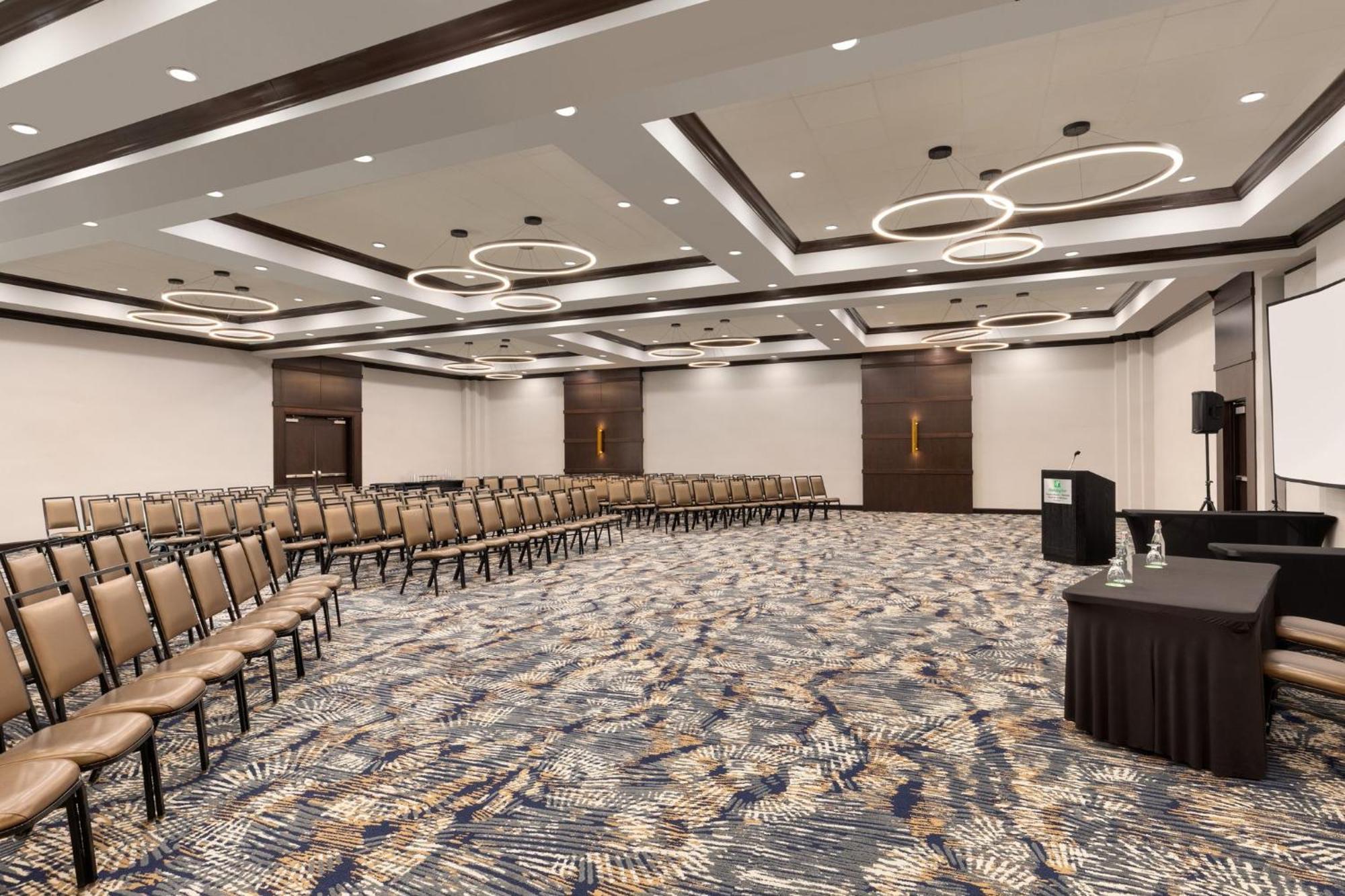 Holiday Inn Virginia Beach - Norfolk By Ihg Exterior foto